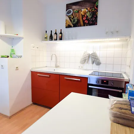 Ferienwohnung Ratisbona 아파트 *